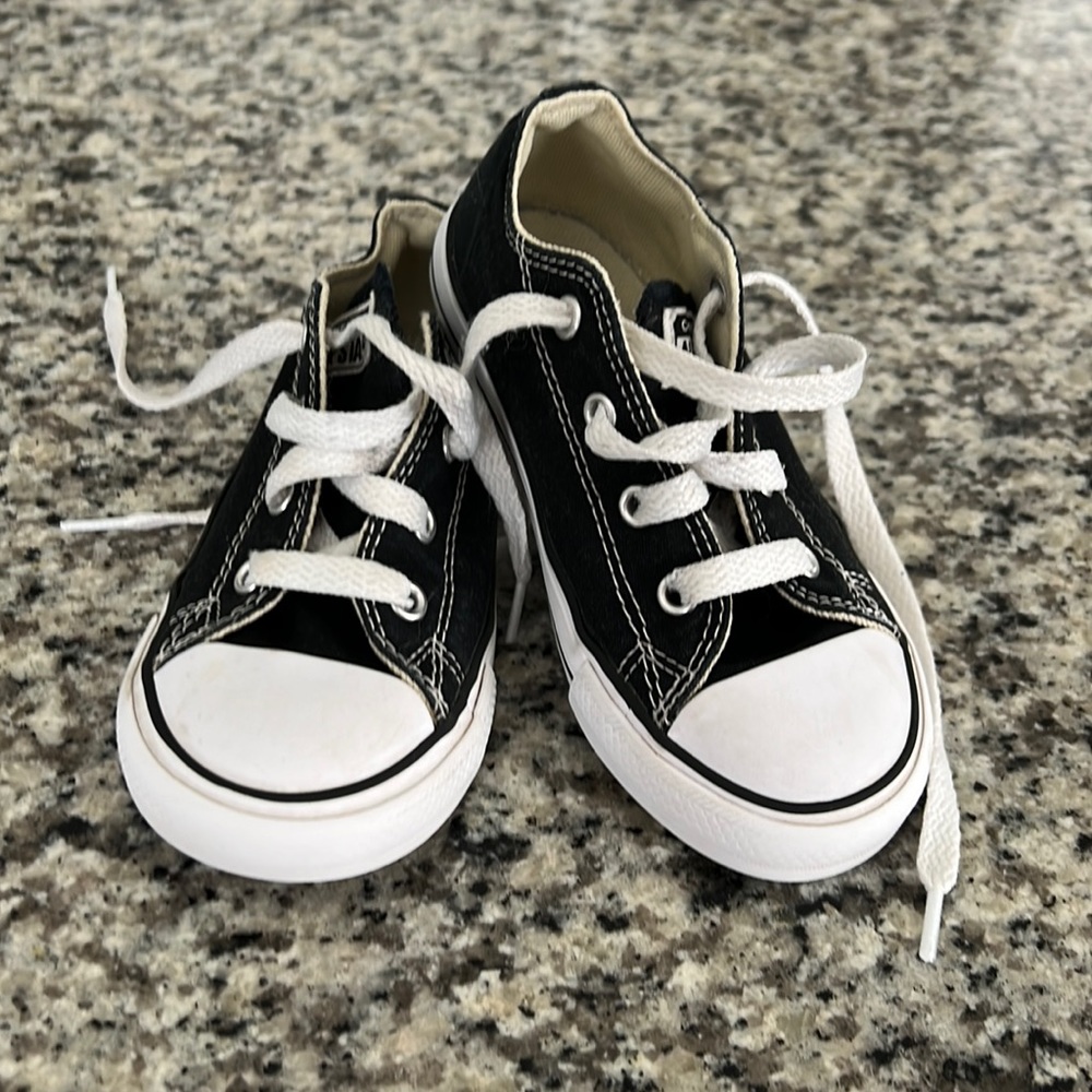 Kids Low Top Converse Sneakers